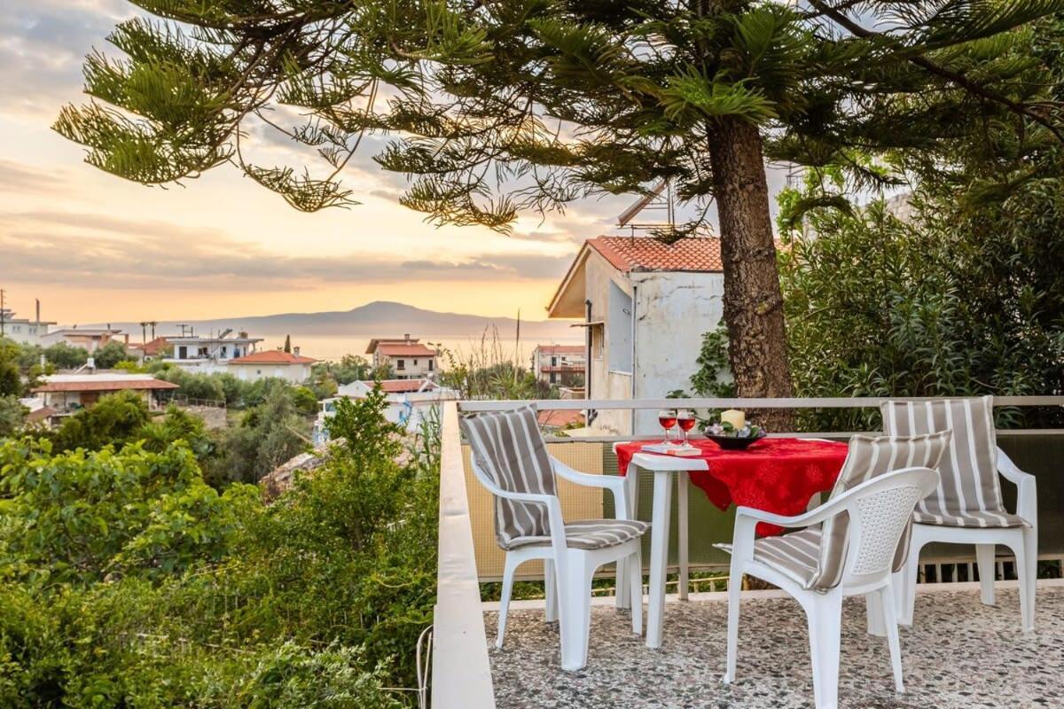 Seaside Family Haven - Avia'S Spacious Getaway Exterior photo